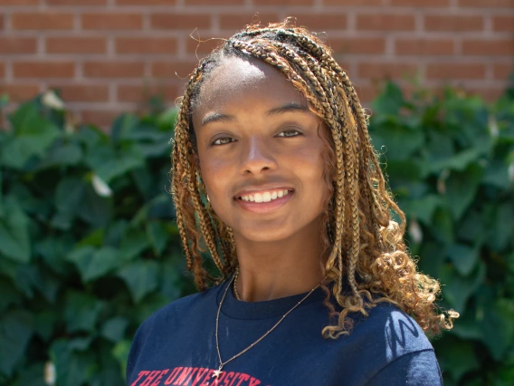 Olivia Carroll Headshot